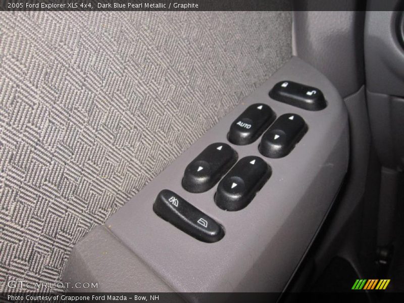 Dark Blue Pearl Metallic / Graphite 2005 Ford Explorer XLS 4x4