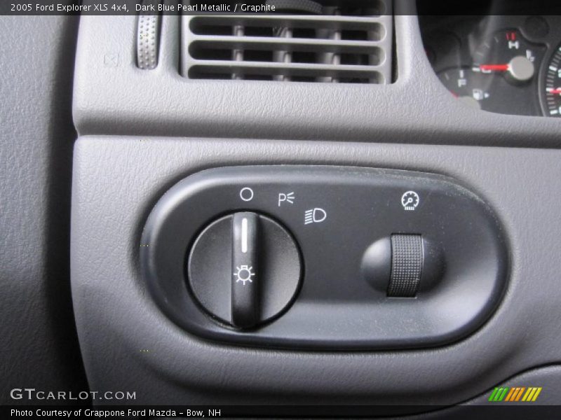 Dark Blue Pearl Metallic / Graphite 2005 Ford Explorer XLS 4x4