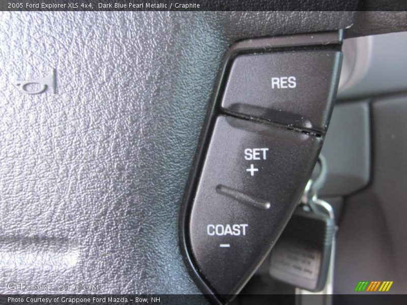 Dark Blue Pearl Metallic / Graphite 2005 Ford Explorer XLS 4x4