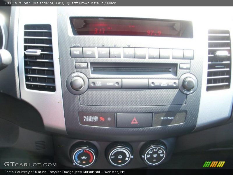 Quartz Brown Metallic / Black 2010 Mitsubishi Outlander SE 4WD