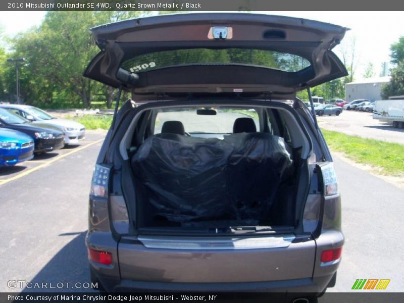 Quartz Brown Metallic / Black 2010 Mitsubishi Outlander SE 4WD