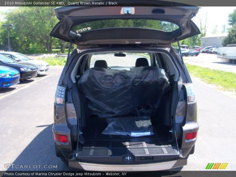 Quartz Brown Metallic / Black 2010 Mitsubishi Outlander SE 4WD