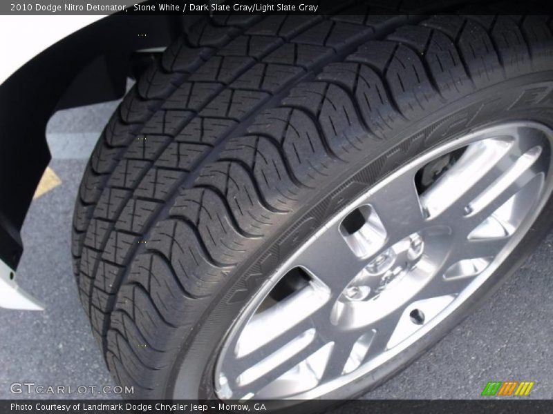 Stone White / Dark Slate Gray/Light Slate Gray 2010 Dodge Nitro Detonator