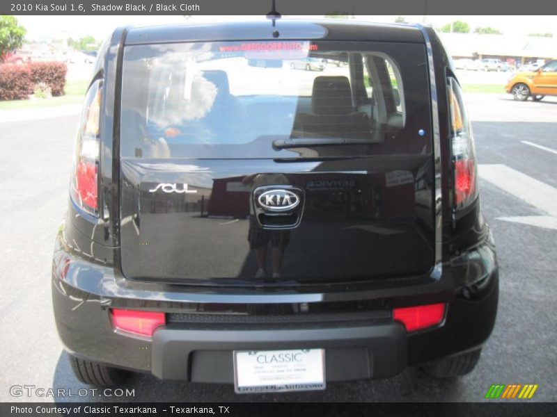 Shadow Black / Black Cloth 2010 Kia Soul 1.6