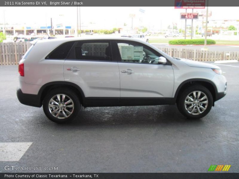 Bright Silver / Black 2011 Kia Sorento EX V6