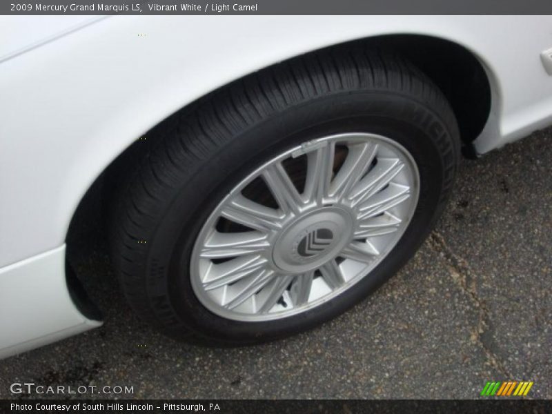 Vibrant White / Light Camel 2009 Mercury Grand Marquis LS