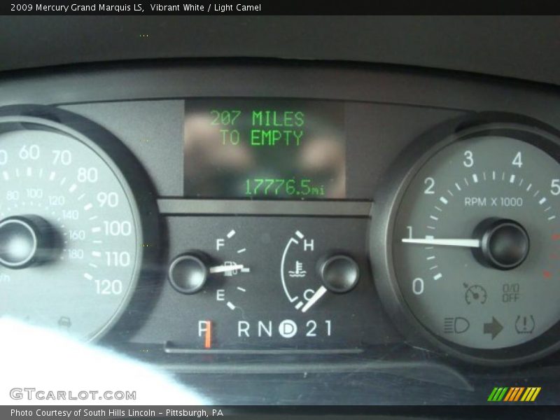 Vibrant White / Light Camel 2009 Mercury Grand Marquis LS