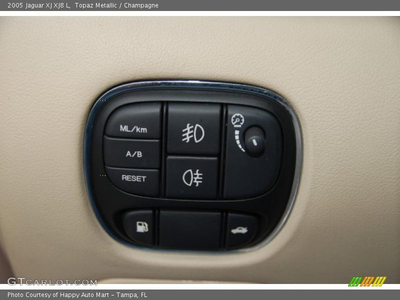 Topaz Metallic / Champagne 2005 Jaguar XJ XJ8 L