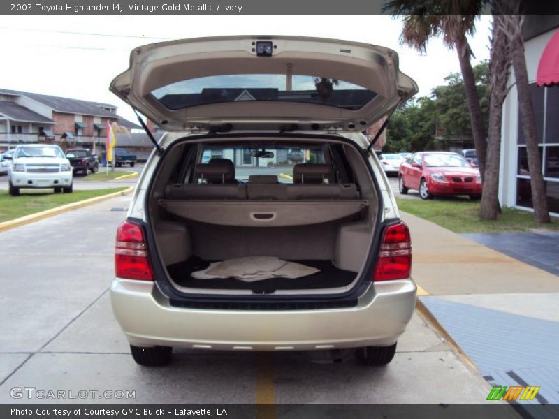 Vintage Gold Metallic / Ivory 2003 Toyota Highlander I4