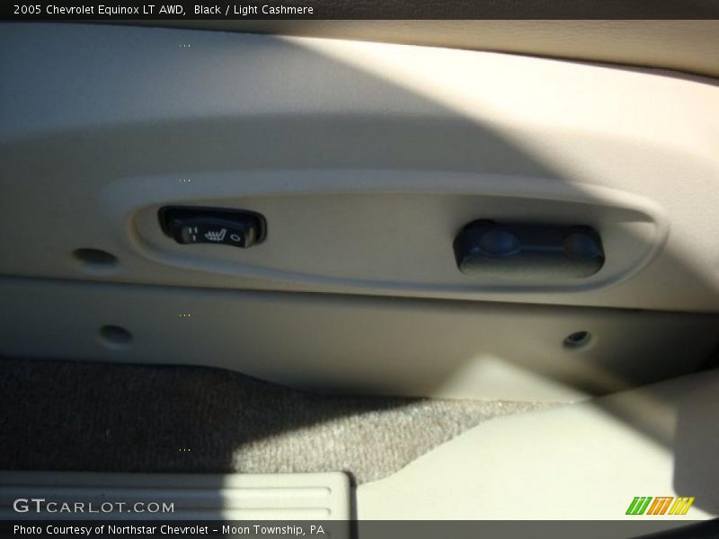 Black / Light Cashmere 2005 Chevrolet Equinox LT AWD