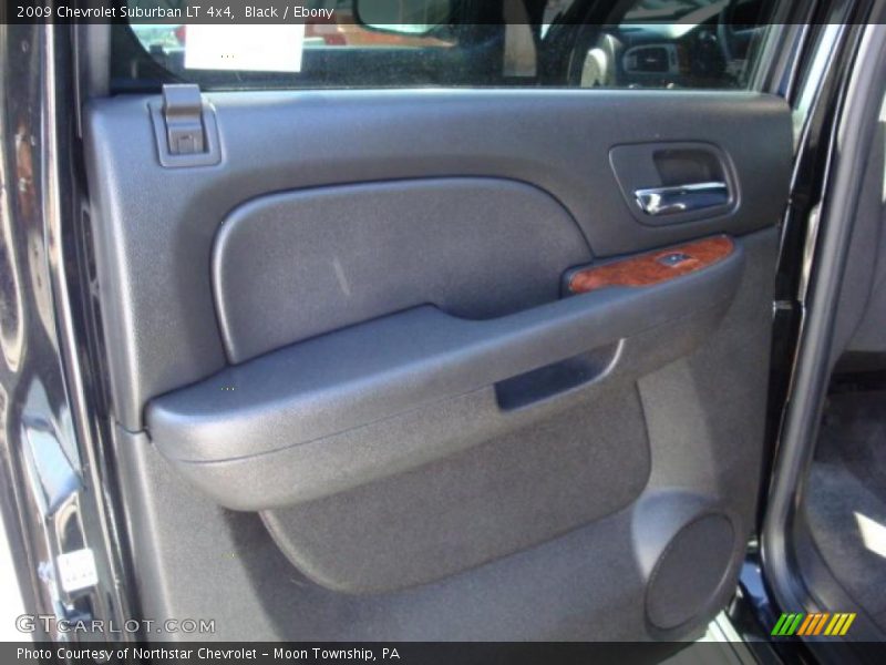 Black / Ebony 2009 Chevrolet Suburban LT 4x4