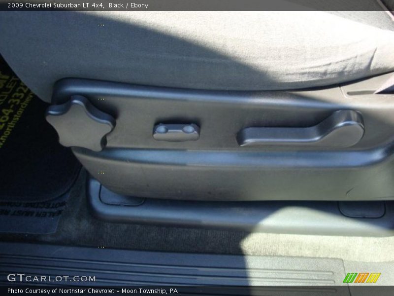 Black / Ebony 2009 Chevrolet Suburban LT 4x4