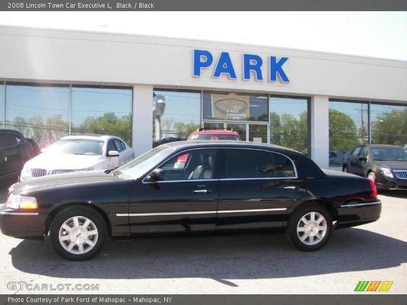 Black / Black 2008 Lincoln Town Car Executive L