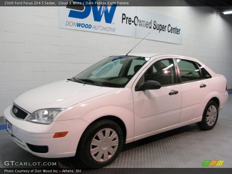 Cloud 9 White / Dark Pebble/Light Pebble 2006 Ford Focus ZX4 S Sedan