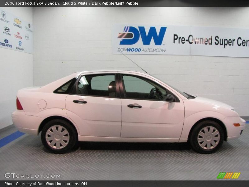 Cloud 9 White / Dark Pebble/Light Pebble 2006 Ford Focus ZX4 S Sedan