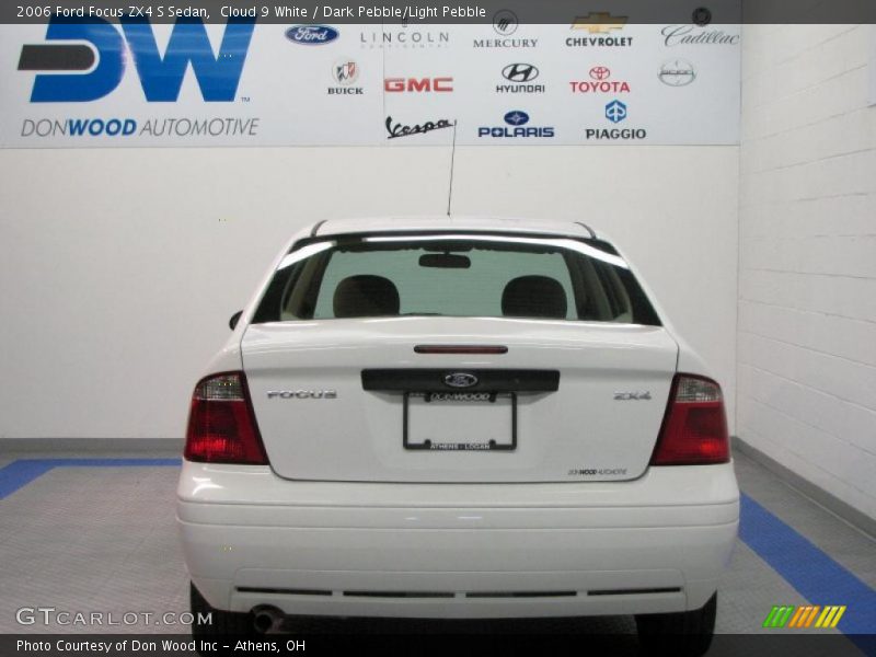 Cloud 9 White / Dark Pebble/Light Pebble 2006 Ford Focus ZX4 S Sedan