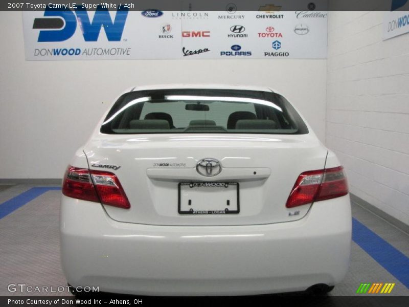Super White / Ash 2007 Toyota Camry LE