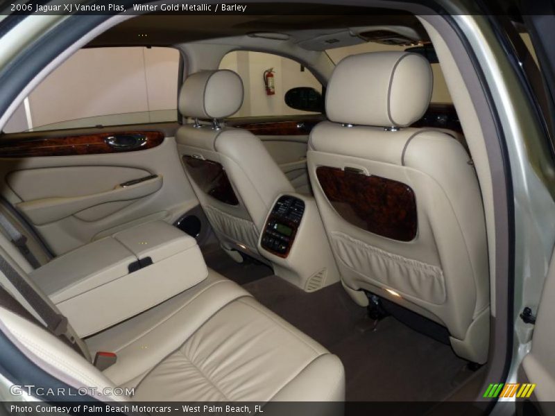 Winter Gold Metallic / Barley 2006 Jaguar XJ Vanden Plas