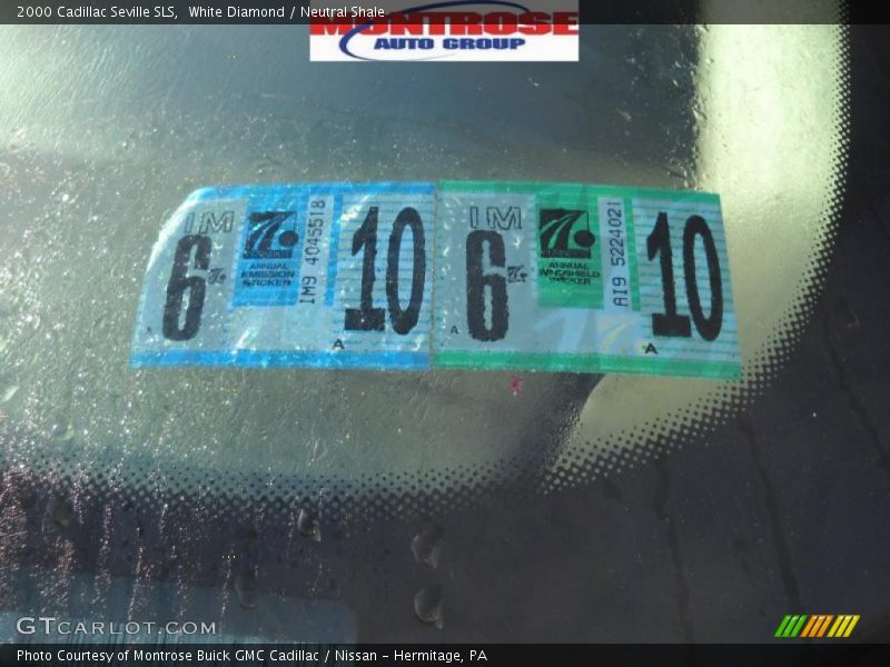 White Diamond / Neutral Shale 2000 Cadillac Seville SLS