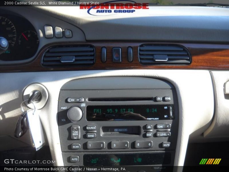 White Diamond / Neutral Shale 2000 Cadillac Seville SLS
