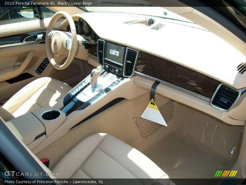 Black / Luxor Beige 2010 Porsche Panamera 4S