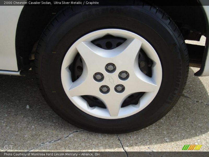 Ultra Silver Metallic / Graphite 2000 Chevrolet Cavalier Sedan