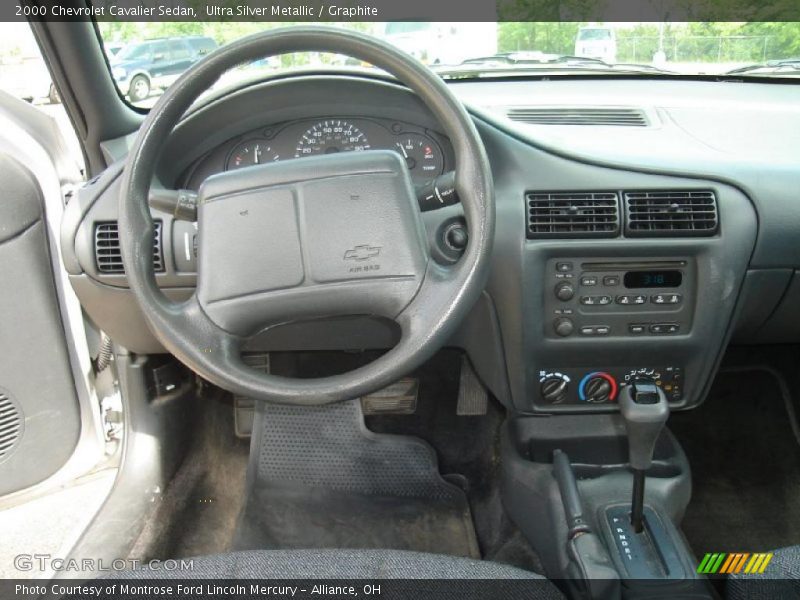 Ultra Silver Metallic / Graphite 2000 Chevrolet Cavalier Sedan