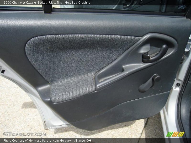 Ultra Silver Metallic / Graphite 2000 Chevrolet Cavalier Sedan