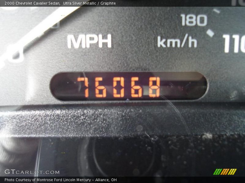 Ultra Silver Metallic / Graphite 2000 Chevrolet Cavalier Sedan