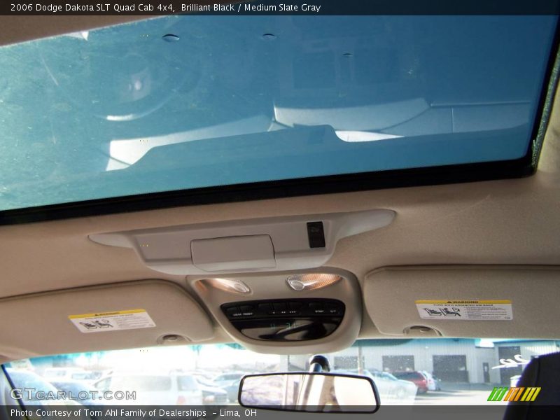 Brilliant Black / Medium Slate Gray 2006 Dodge Dakota SLT Quad Cab 4x4