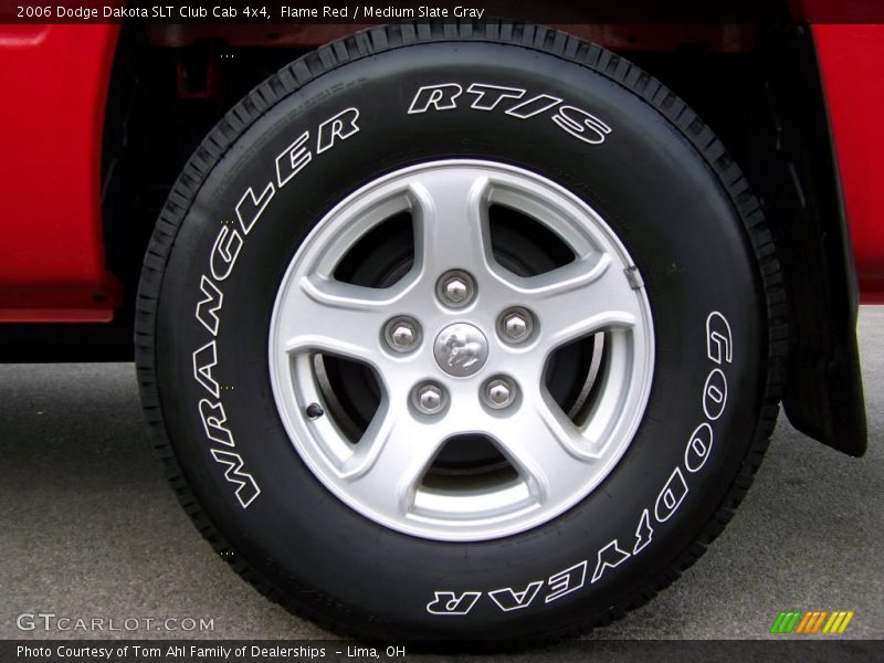 Flame Red / Medium Slate Gray 2006 Dodge Dakota SLT Club Cab 4x4