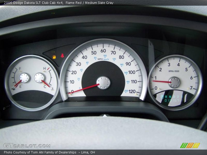 Flame Red / Medium Slate Gray 2006 Dodge Dakota SLT Club Cab 4x4