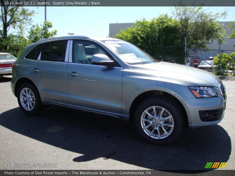 Quartz Grey Metallic / Black 2010 Audi Q5 3.2 quattro