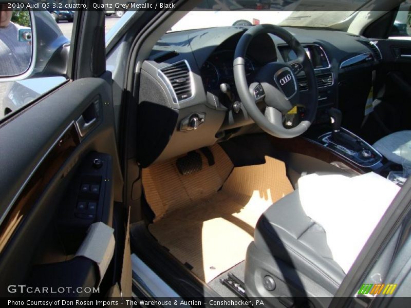 Quartz Grey Metallic / Black 2010 Audi Q5 3.2 quattro