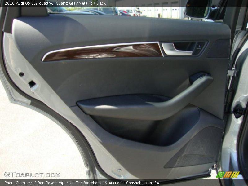 Quartz Grey Metallic / Black 2010 Audi Q5 3.2 quattro