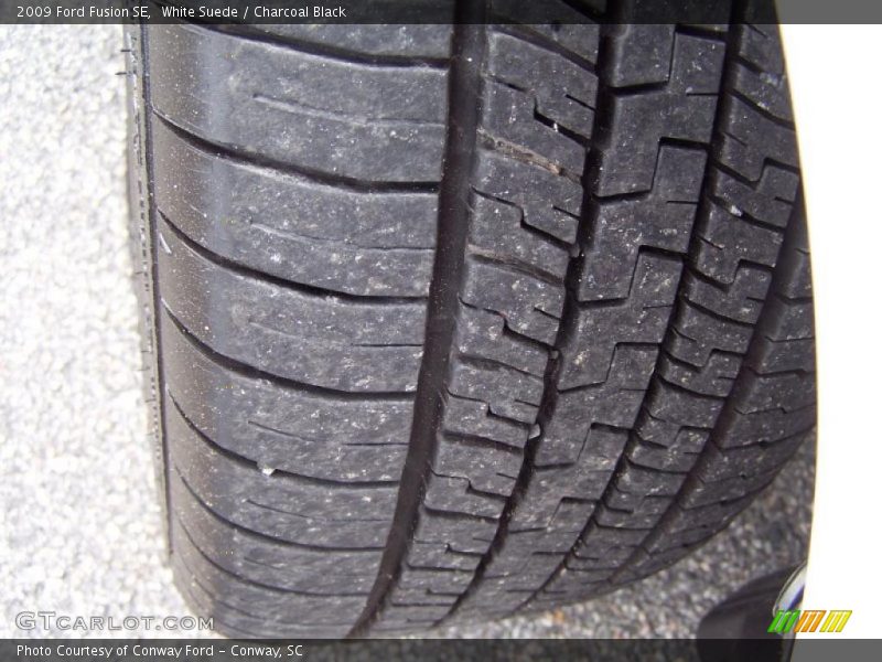 White Suede / Charcoal Black 2009 Ford Fusion SE