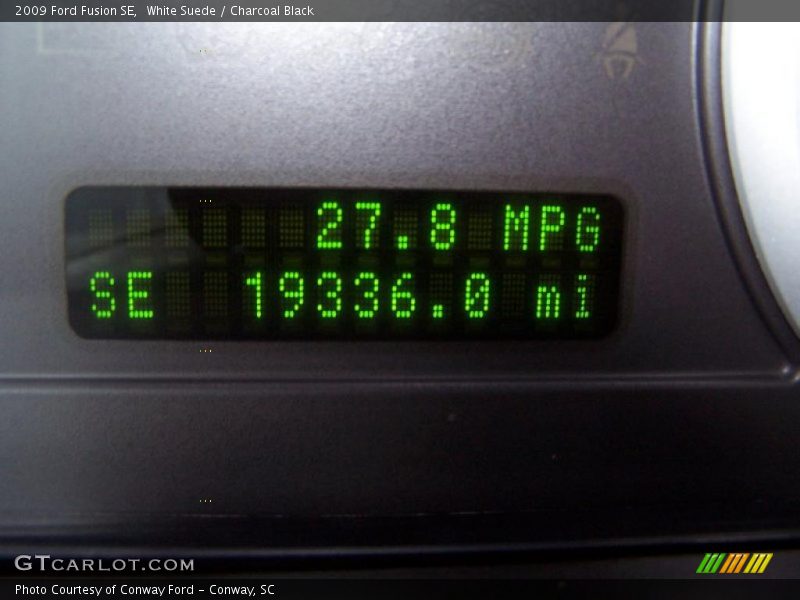 White Suede / Charcoal Black 2009 Ford Fusion SE