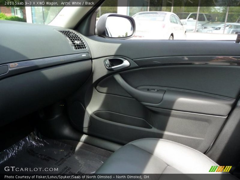 Arctic White / Black 2010 Saab 9-3 X XWD Wagon