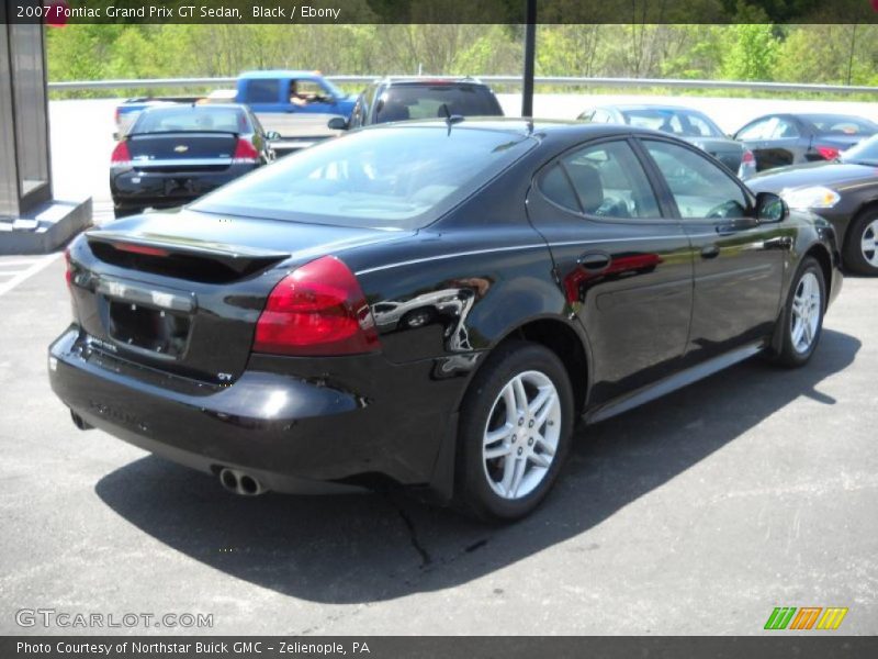 Black / Ebony 2007 Pontiac Grand Prix GT Sedan