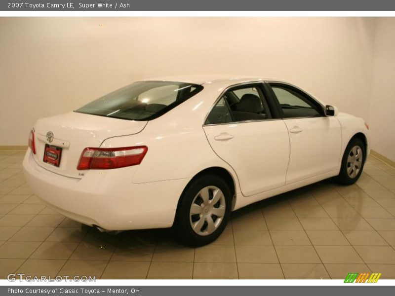 Super White / Ash 2007 Toyota Camry LE