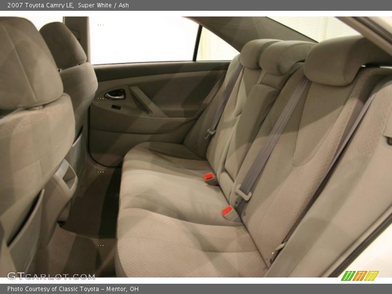 Super White / Ash 2007 Toyota Camry LE
