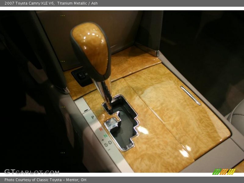 Titanium Metallic / Ash 2007 Toyota Camry XLE V6