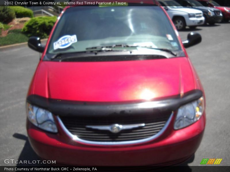 Inferno Red Tinted Pearlcoat / Taupe 2002 Chrysler Town & Country eL