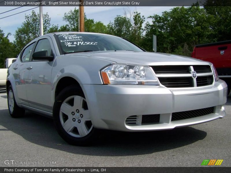 Bright Silver Metallic / Dark Slate Gray/Light Slate Gray 2008 Dodge Avenger SE