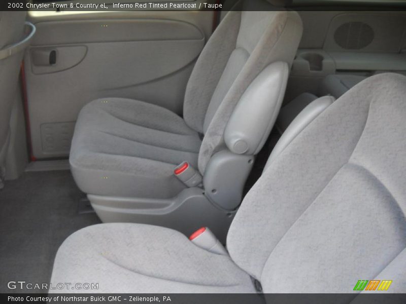 Inferno Red Tinted Pearlcoat / Taupe 2002 Chrysler Town & Country eL