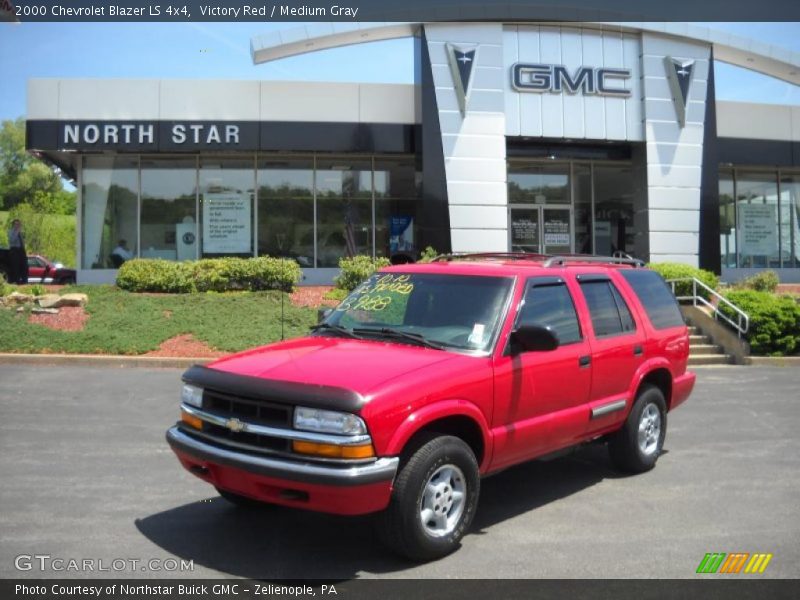 Victory Red / Medium Gray 2000 Chevrolet Blazer LS 4x4