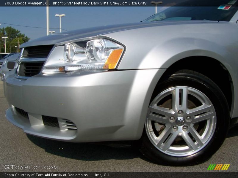 Bright Silver Metallic / Dark Slate Gray/Light Slate Gray 2008 Dodge Avenger SXT