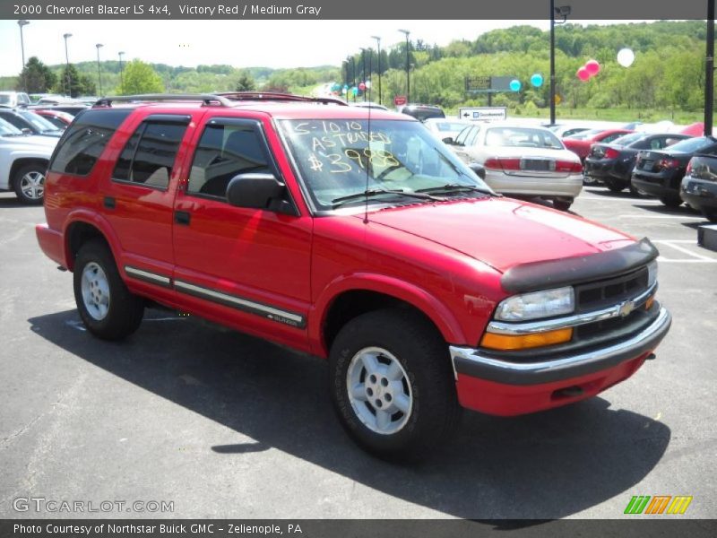 Victory Red / Medium Gray 2000 Chevrolet Blazer LS 4x4