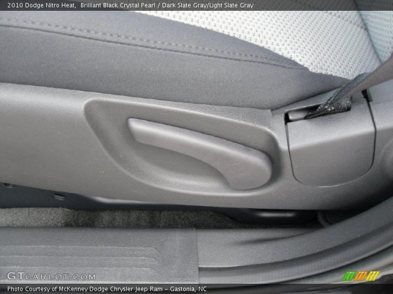 Brilliant Black Crystal Pearl / Dark Slate Gray/Light Slate Gray 2010 Dodge Nitro Heat