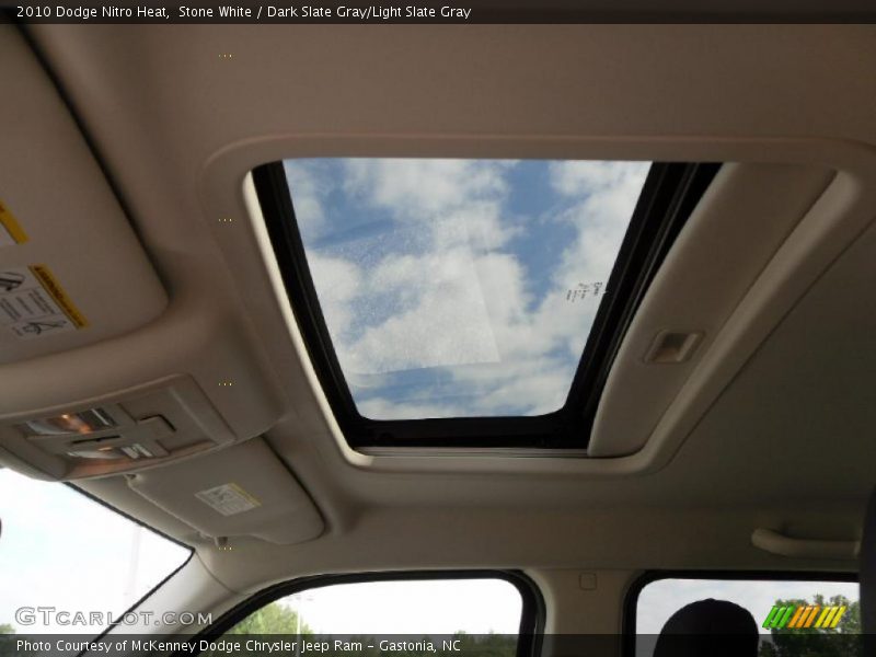 Stone White / Dark Slate Gray/Light Slate Gray 2010 Dodge Nitro Heat